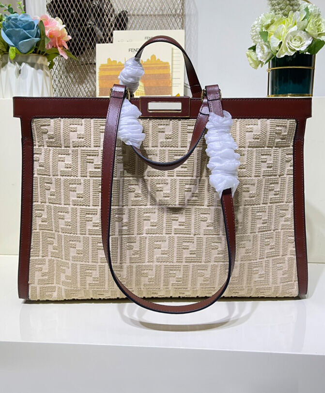 Fendi Peekaboo X Tote Bag 8BH374 Cream